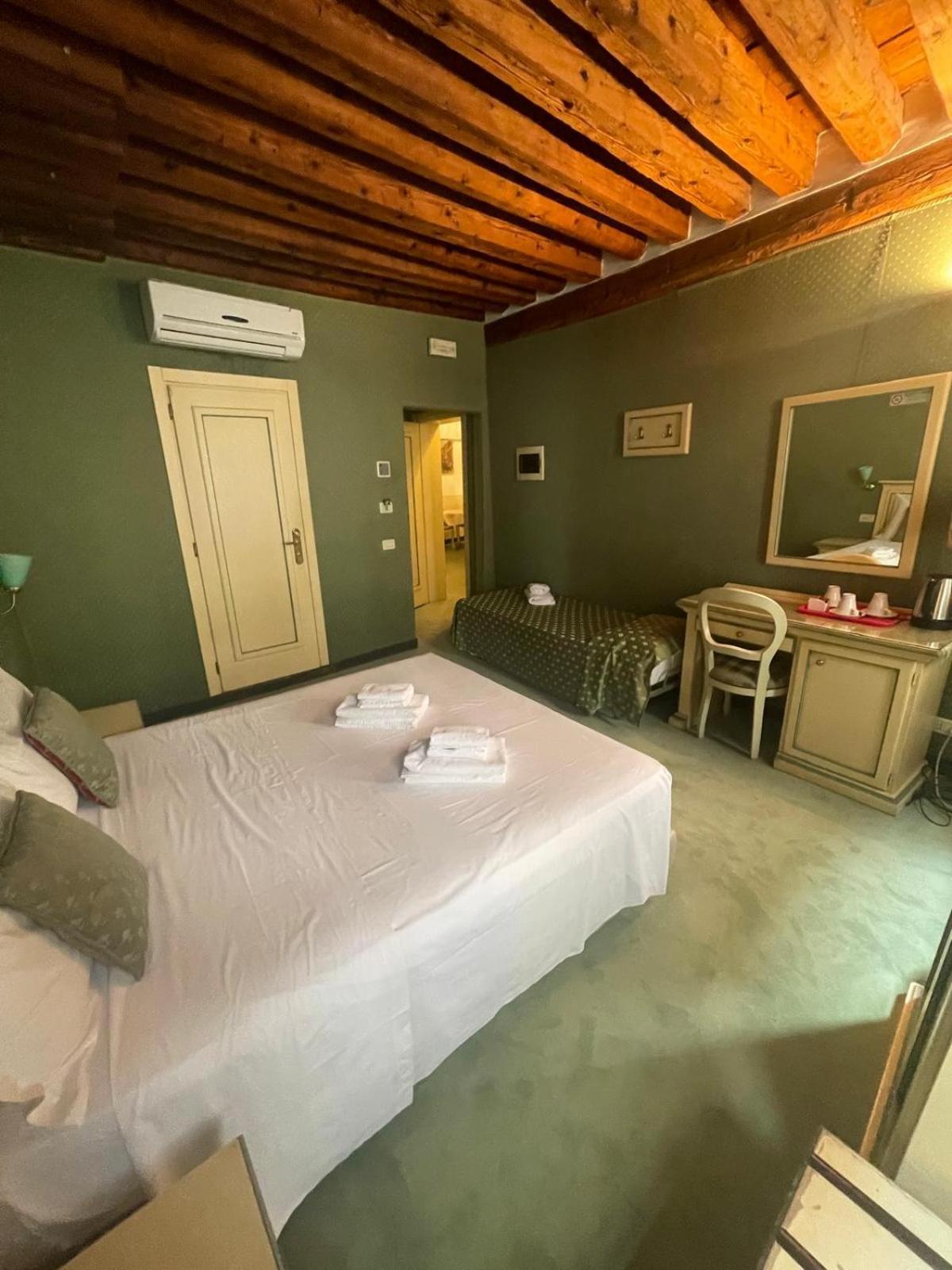 Locanda Ruga Rialto Venesia Bagian luar foto
